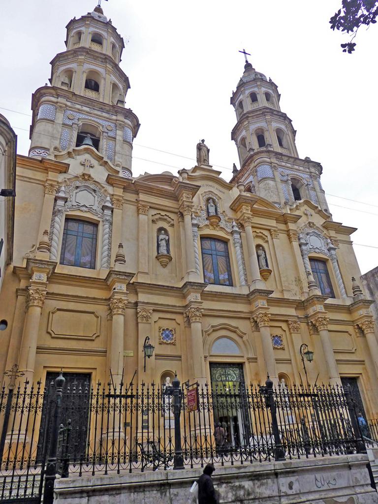 Façade, Church of San Pedro González Telmo, Remodeled by Pelayo Sáinz, 1931.