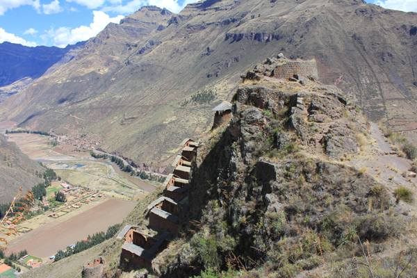 07 Pisac Storehouses