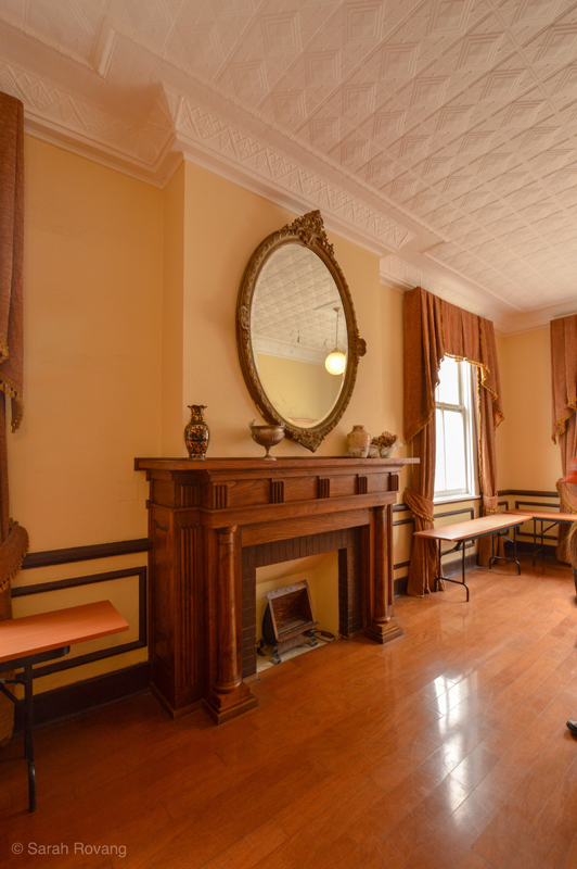 09-DrawingRoom