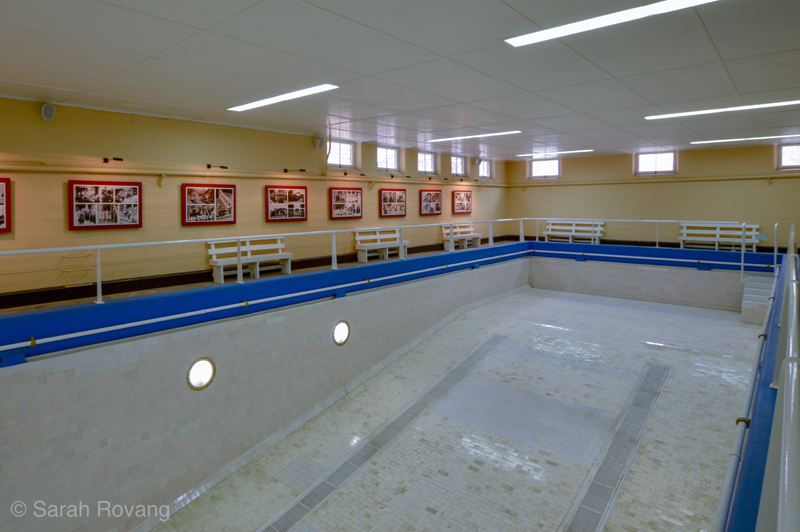 10-SwimmingPool