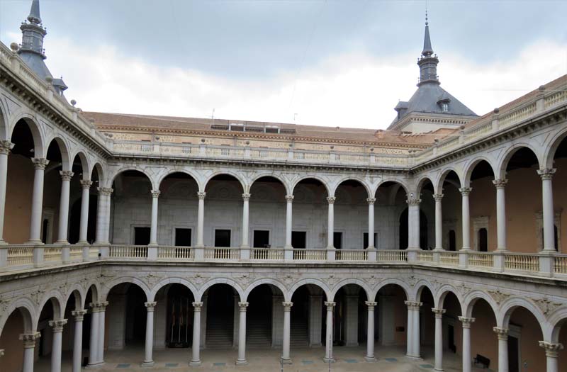 double arcade courtyard
