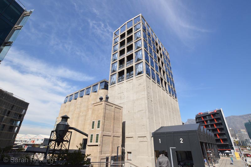 25ZeitzMOCAA-ext1 25ZeitzMOCAA-ext1