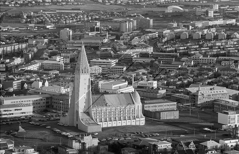 26_1985_ Hallgr+¡mskirkja RMPhoto