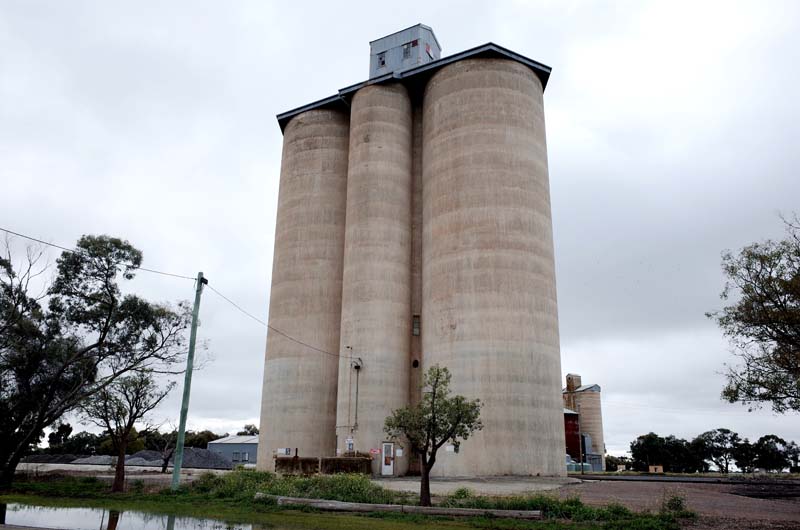 28. Silos