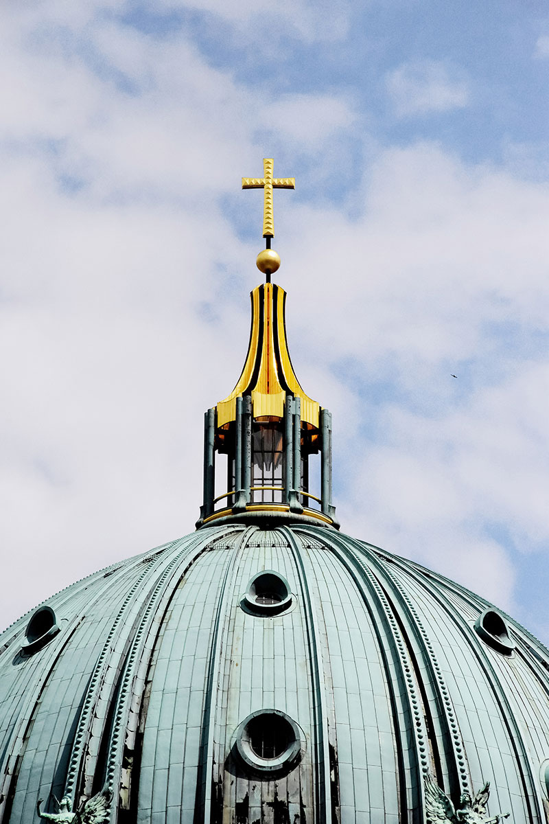 Fig.-19 Berlin Cathedral central dome cross