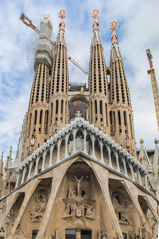 La Sagrada Família: A Testament of Architectural Ingenuity