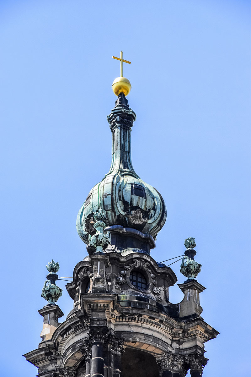 Fig.-37 cross atop dome