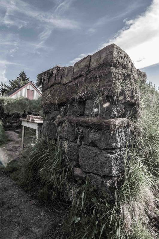 turf house construction