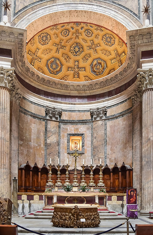 altar inside Pantheon