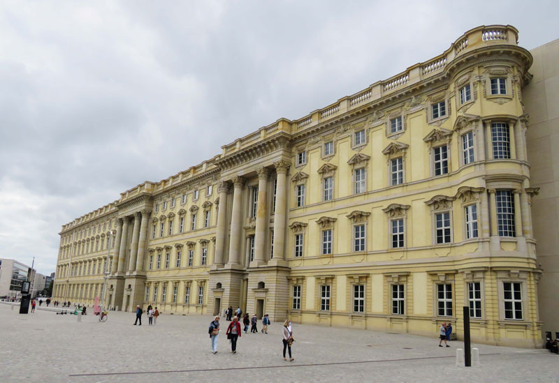Fig-8_Humboldt-Forum_Newly-Reconstructed-Facade-of-Previous-Berlin-Palace