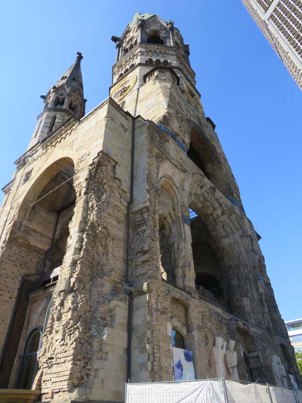 Figure 32, Kaiser Wilhelm Memorial Church