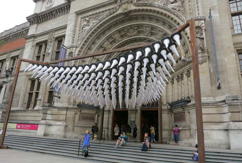 Heatherwick-Studio-installation-800x540