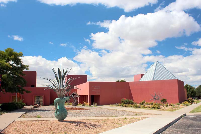 1_Visual Arts Building Santa Fe
