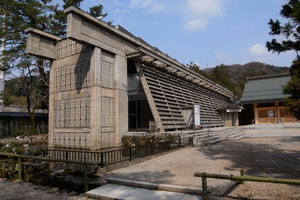 Izumo Shrine Administration Building (courtesy Ken Oshima)