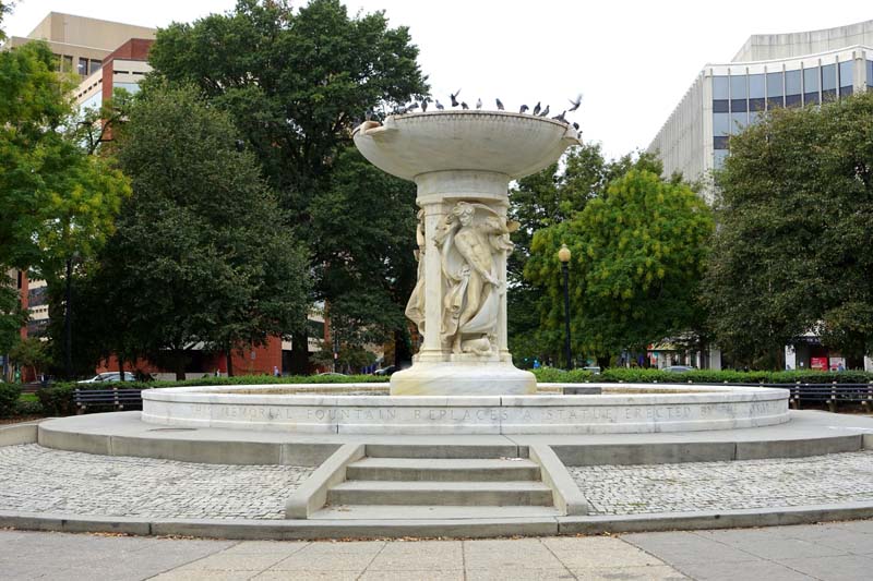 circular fountain
