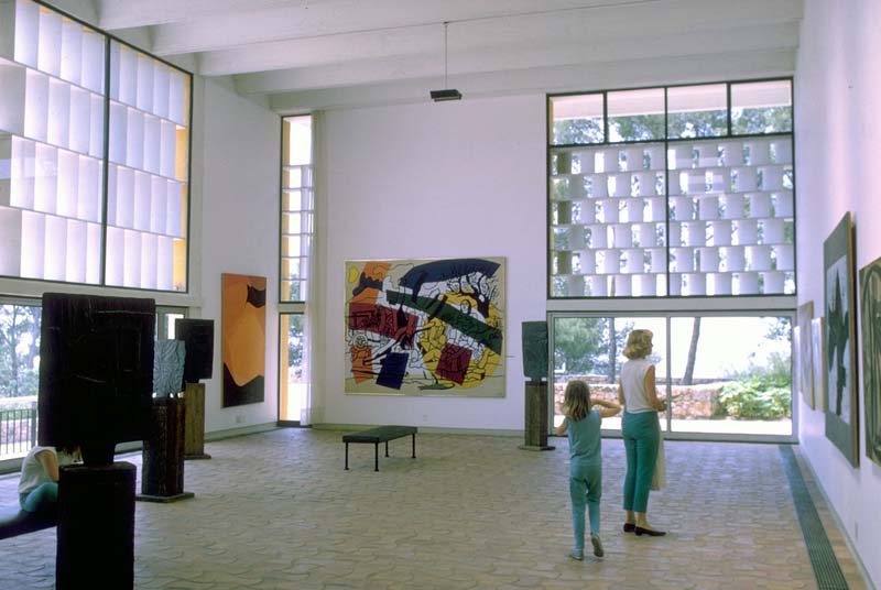 gallery interior with woman and girl
