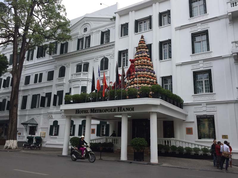 Hotel Sofitel Metropole a white building with architectural features reminiscent of the federal style