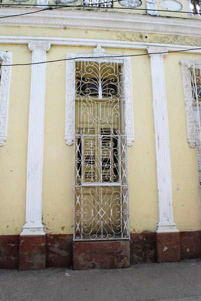 Fig_88 A Windows Trinidad_1 Fig_88 A Windows Trinidad_1