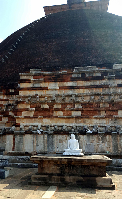 Isenstadt-Sri Lankan-Jetavanaramayastupa_494x800px
